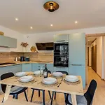 Cristal Des Glaces, Mont Blanc View, Alpes Agency, Sleeps 6 Lejlighed