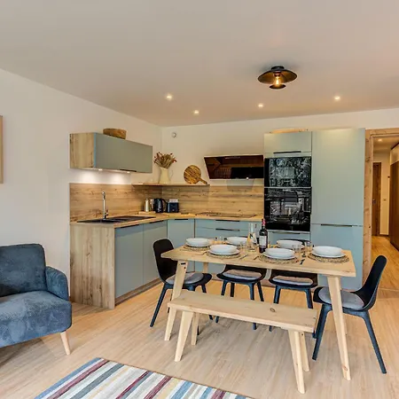 Cristal Des Glaces, Mont Blanc View, Alpes Travel, Sleeps 6 Chamonix